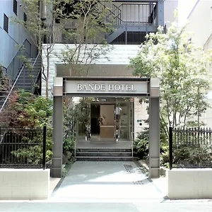 Bande 4*, Ōsaka Japon
