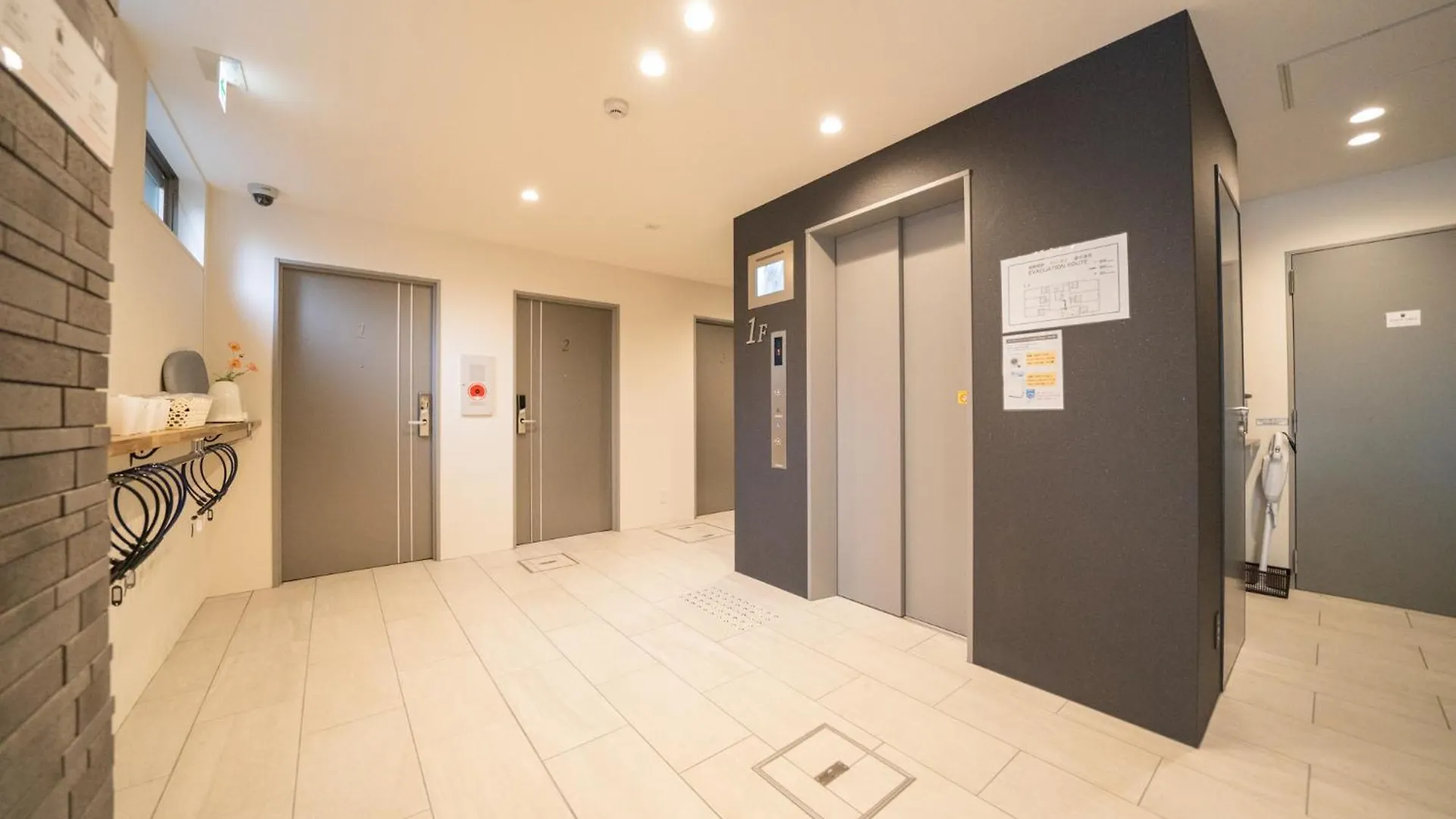 Home Inn Kujo Kawaramachi Kyoto Aparthotel