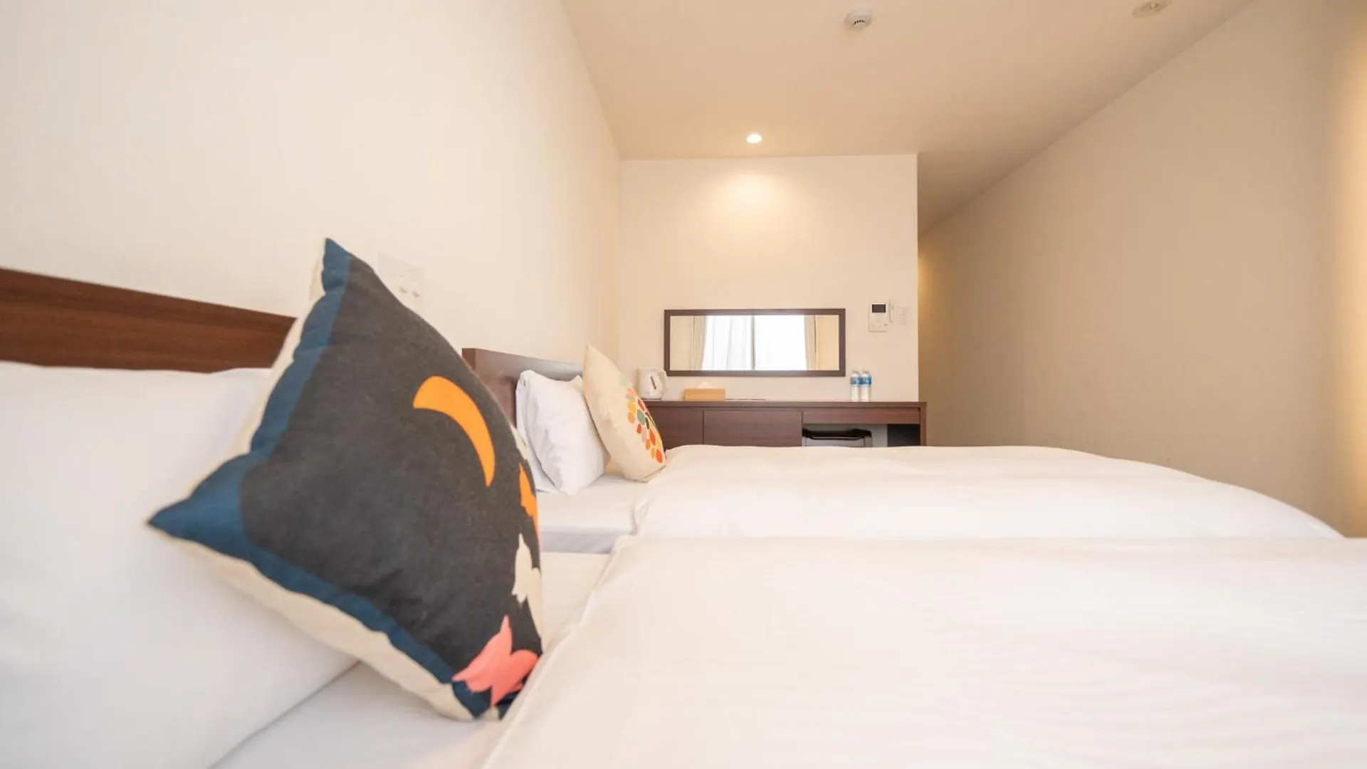 Home Inn Kujo Kawaramachi Kyoto Aparthotel