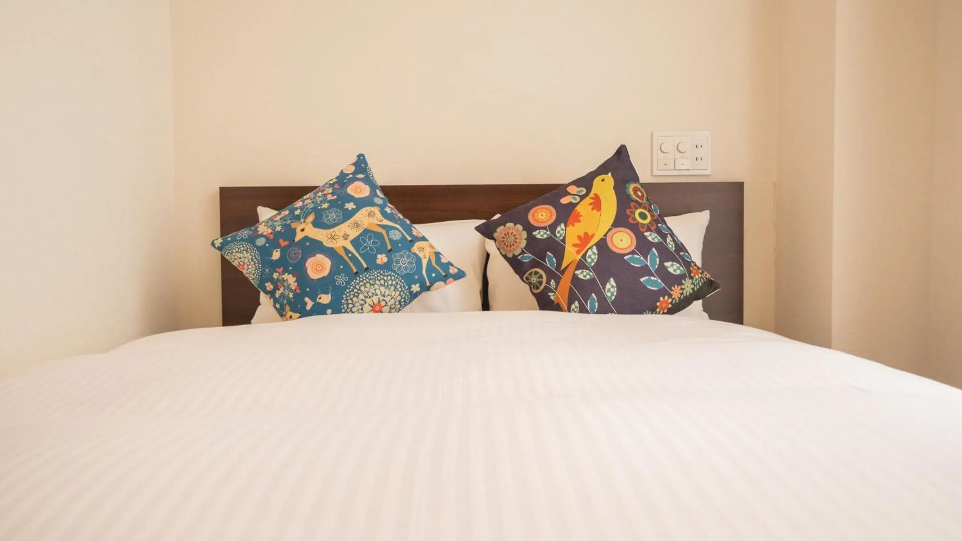 Home Inn Kujo Kawaramachi Kyoto Aparthotel