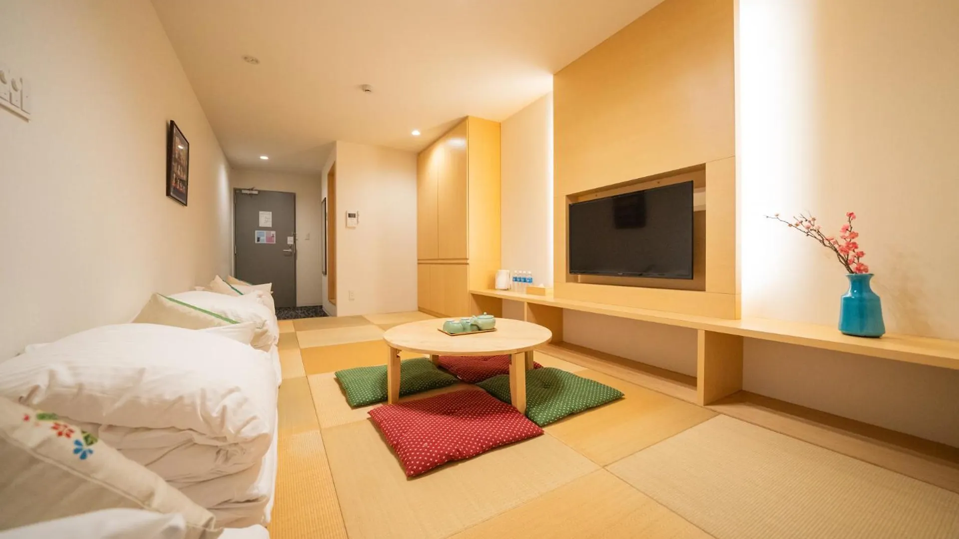 Home Inn Kujo Kawaramachi Kyoto 0*,