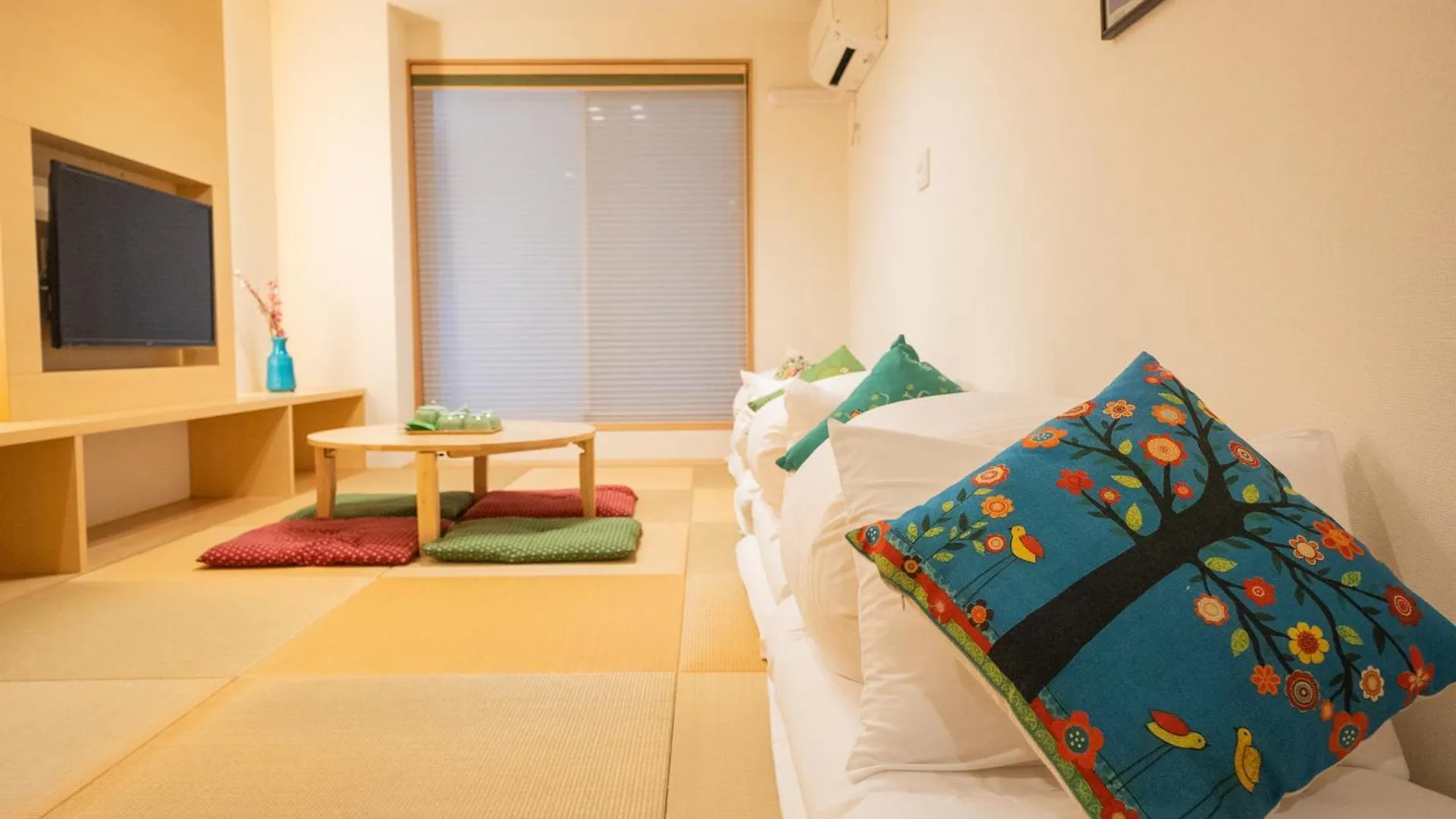 Aparthotel Home Inn Kujo Kawaramachi Kyoto Japan
